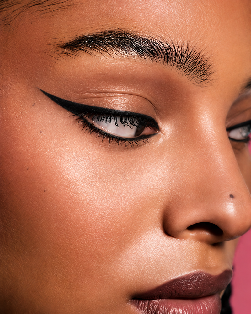ULTIMATE EYE LINER
